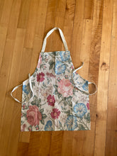 Load image into Gallery viewer, Floral Apron