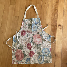 Load image into Gallery viewer, Floral Apron