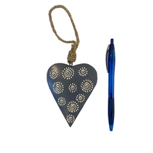 Load image into Gallery viewer, Swirl Heart