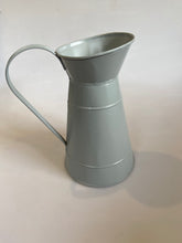 Load image into Gallery viewer, Flowers and Garden Jug