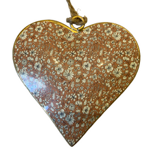 Load image into Gallery viewer, Heart Collection Daisies Hanging Hearts, buy now at Vivre, Nelson, NZ