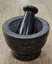 Load image into Gallery viewer, Granite Mortar &amp; Pestle Black photo1
